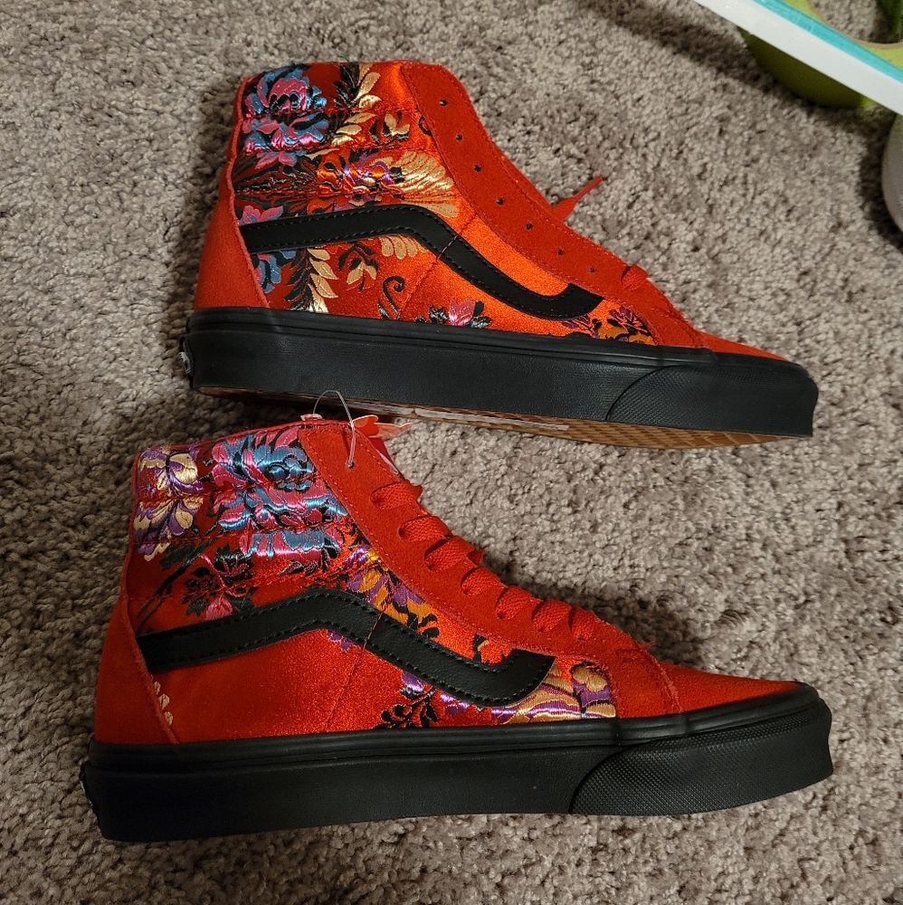 New Vans hitops red